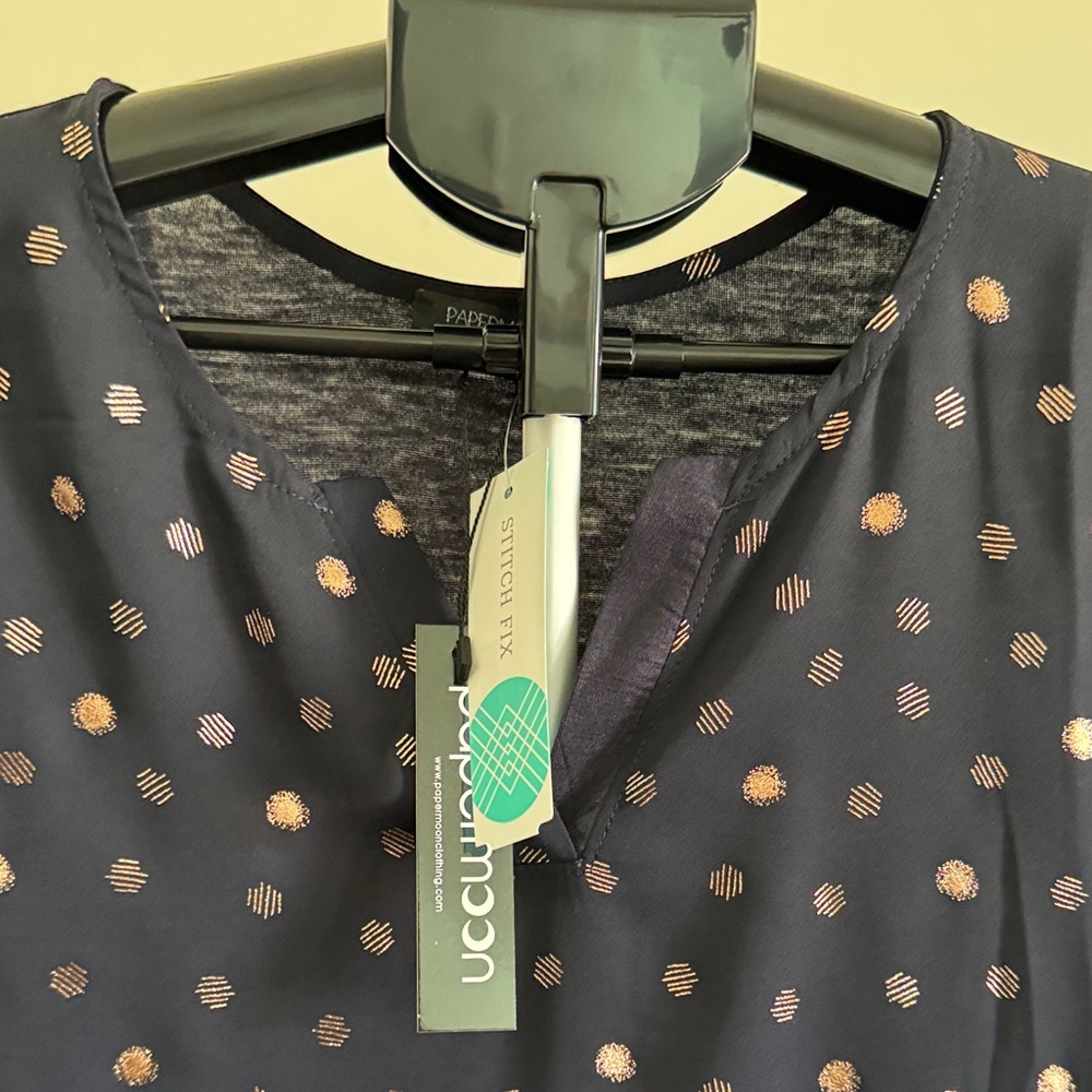 NWT Women's Navy with Gold Polka Dot Pattern Short Sleeve Top Size Small - Picture 14 of 15